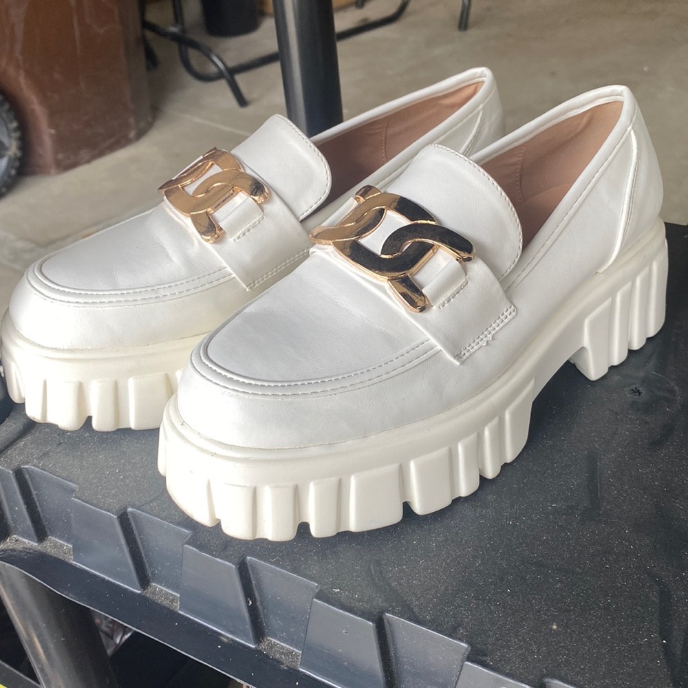 Platform White Shoes with Gold Chain accent